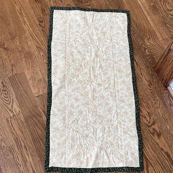 Beautiful handmade quilted table runner. Fall colors. Geometric pattern - Picture 3 of 6